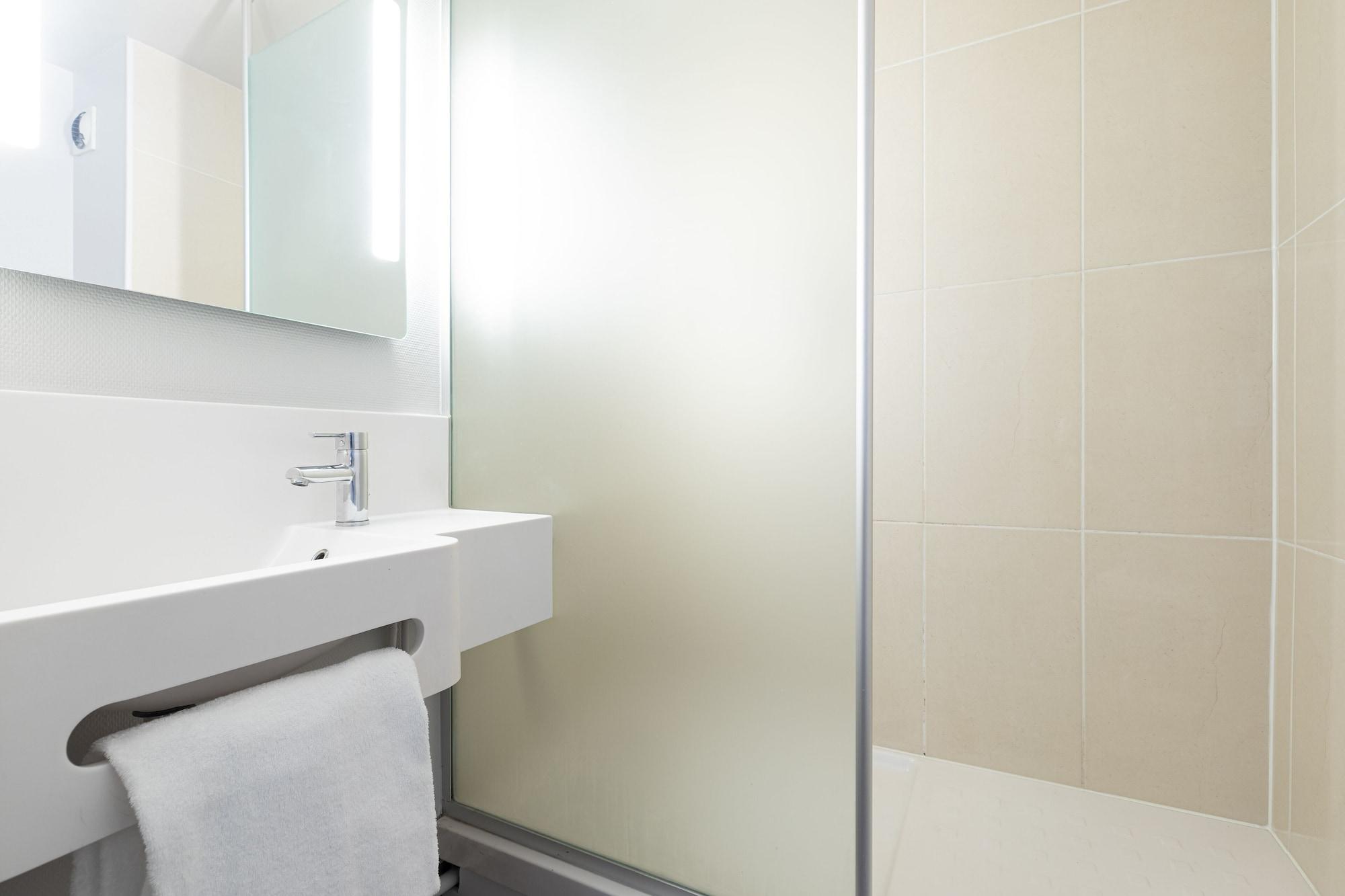 B&B Hotel Lyon Centre Monplaisir Zewnętrze zdjęcie