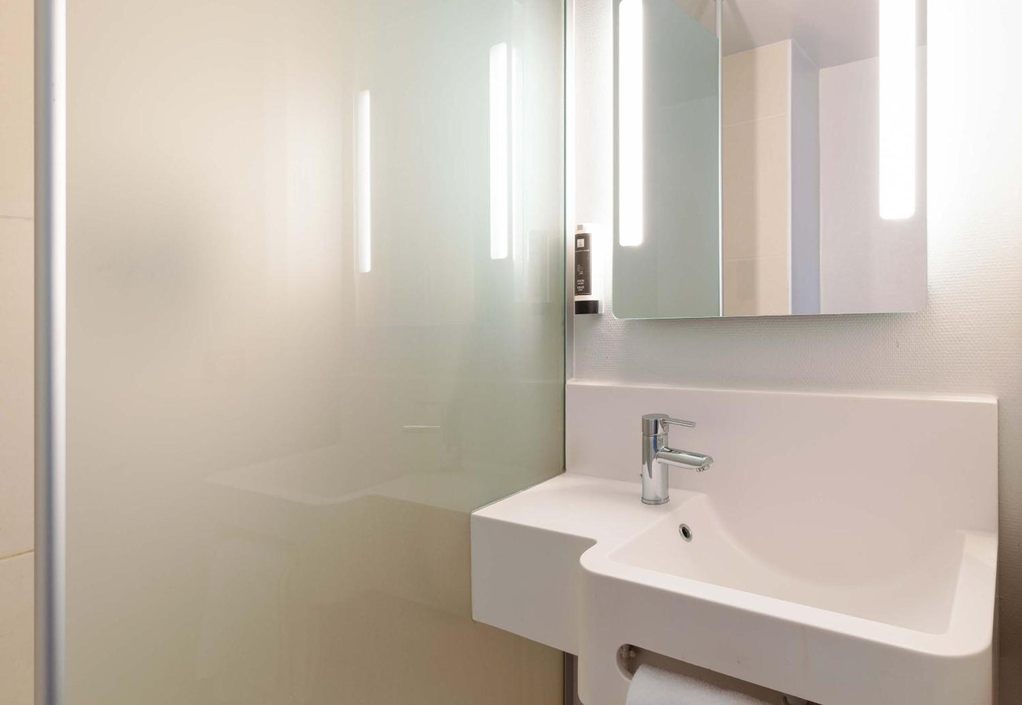 B&B Hotel Lyon Centre Monplaisir Zewnętrze zdjęcie