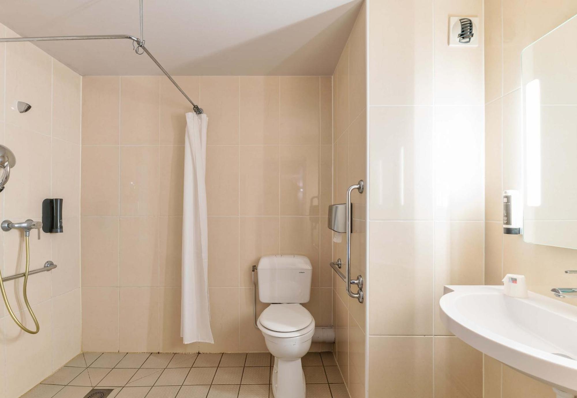 B&B Hotel Lyon Centre Monplaisir Zewnętrze zdjęcie
